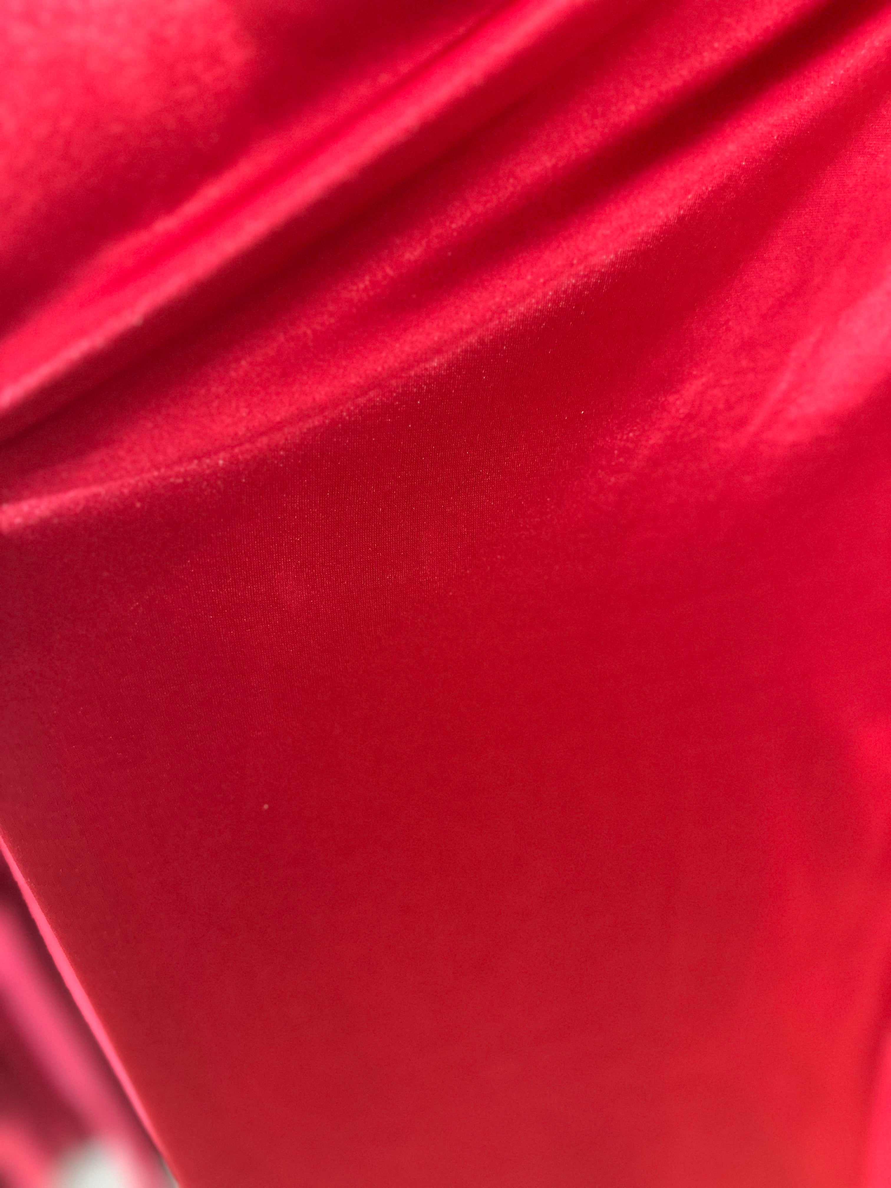 PS25241 - RED (SHOWROOM SALE)