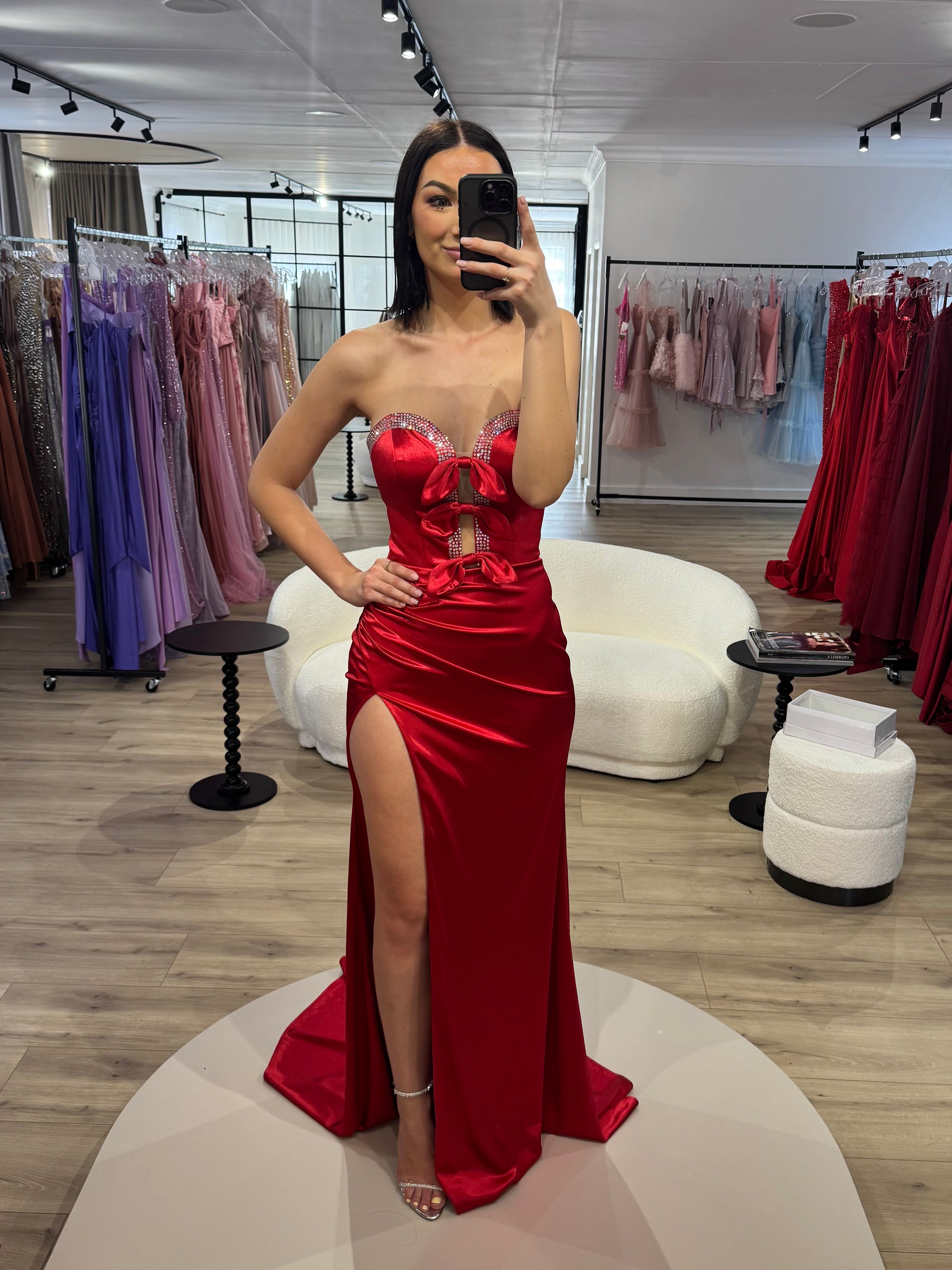 PS25241 - RED (SHOWROOM SALE)