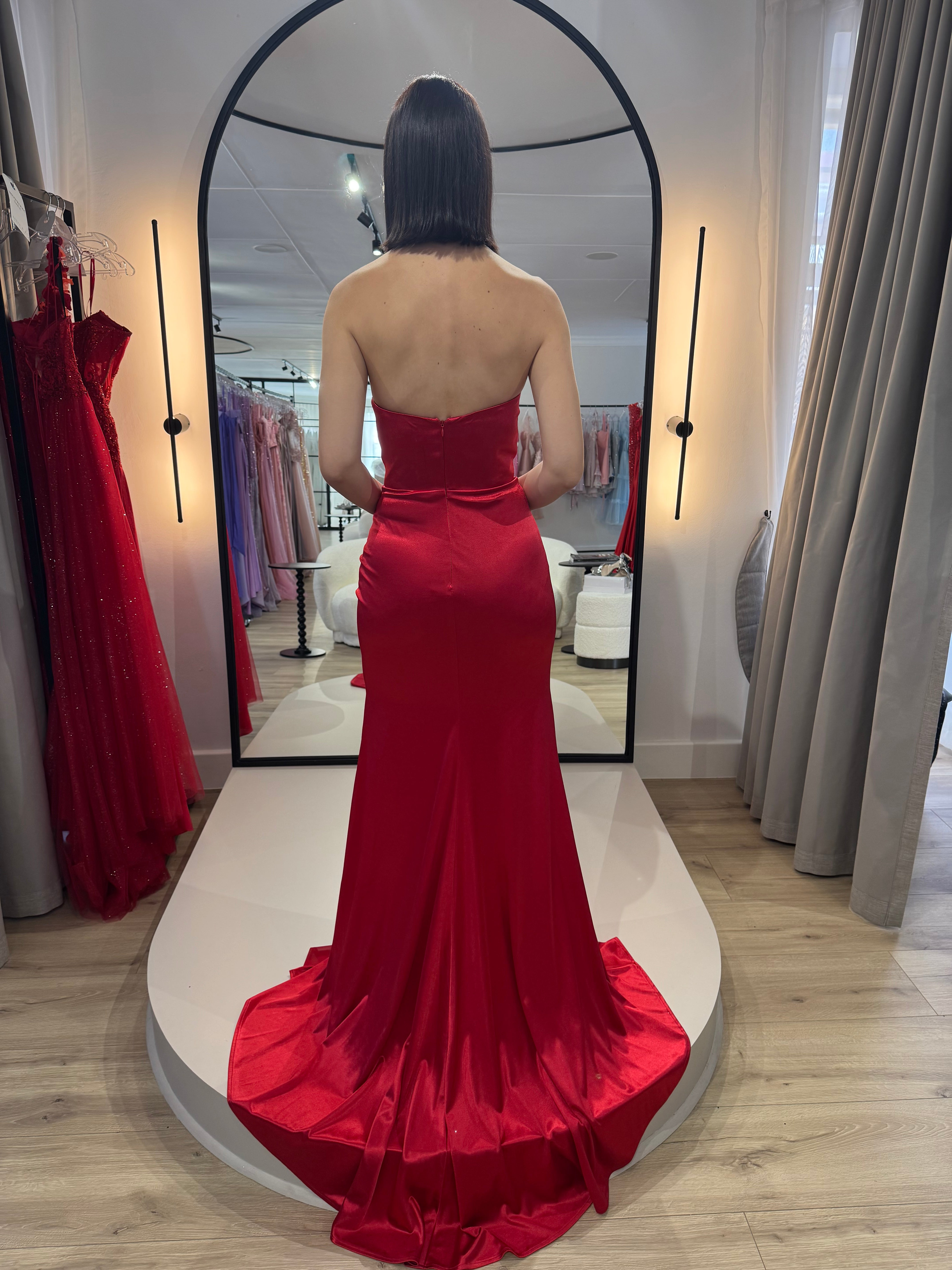 PS25241 - RED (SHOWROOM SALE)