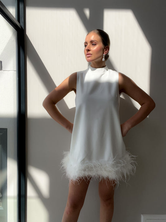 WHITE SHORT SLEEVE DRESS WITH FEATHER STITCHING*