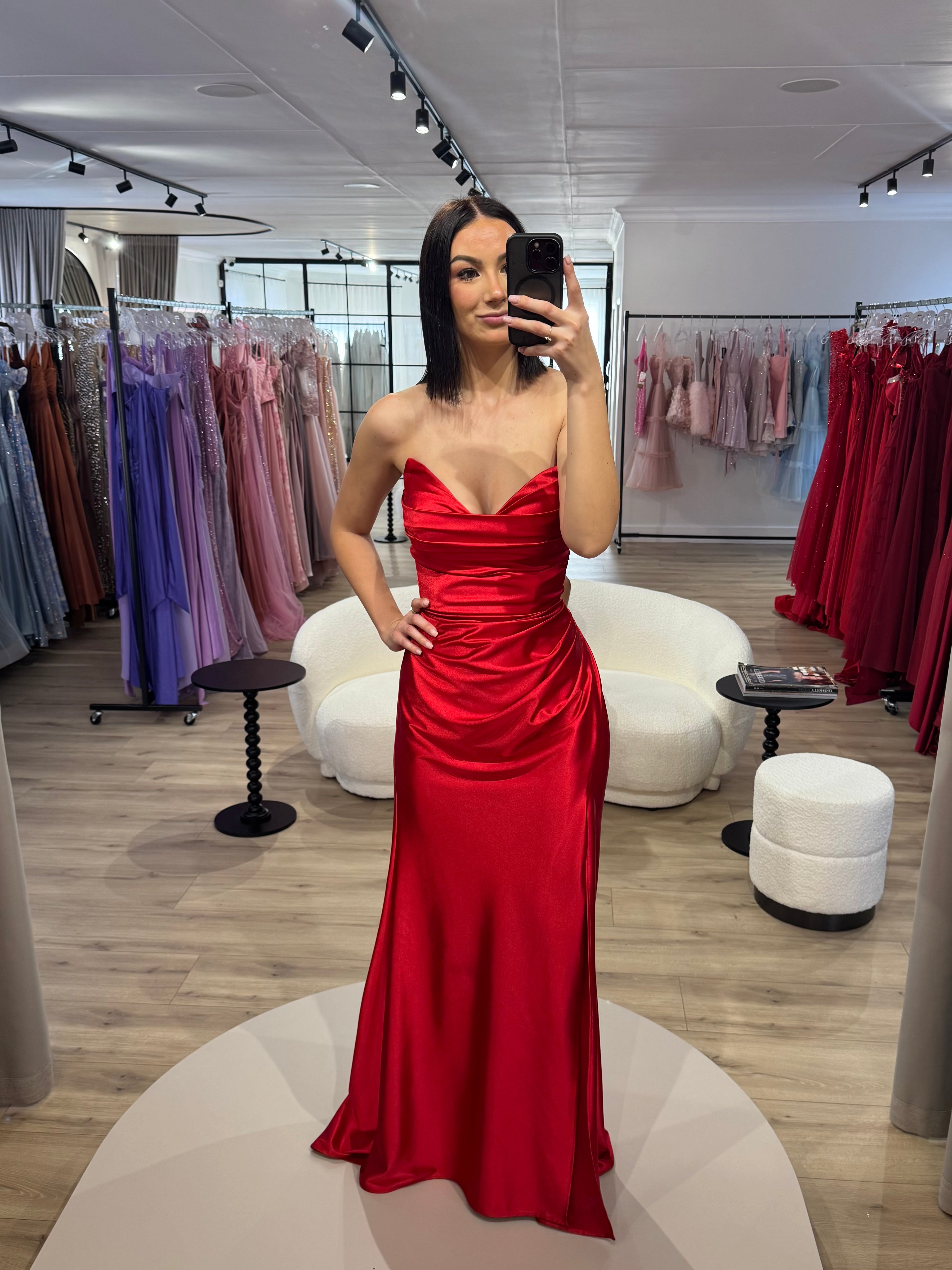 RED T704 (SHOWROOM SALE)