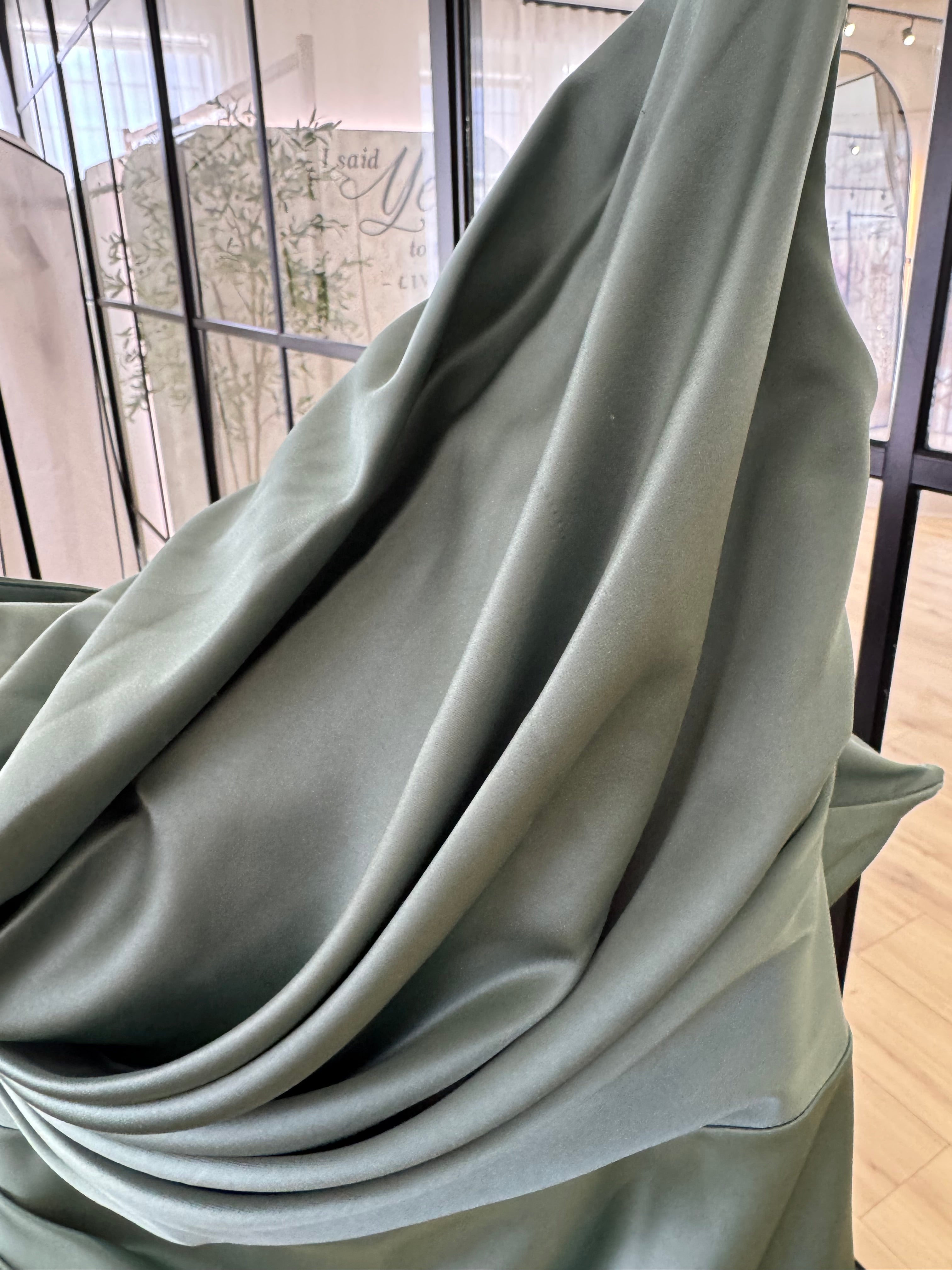 GREEN STRAPLESS SATIN EVENING DRESS (SHOWROOM SALE)